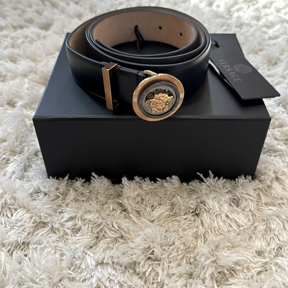 Versace Accessories - New Black leather Versace belt with Medusa buckle